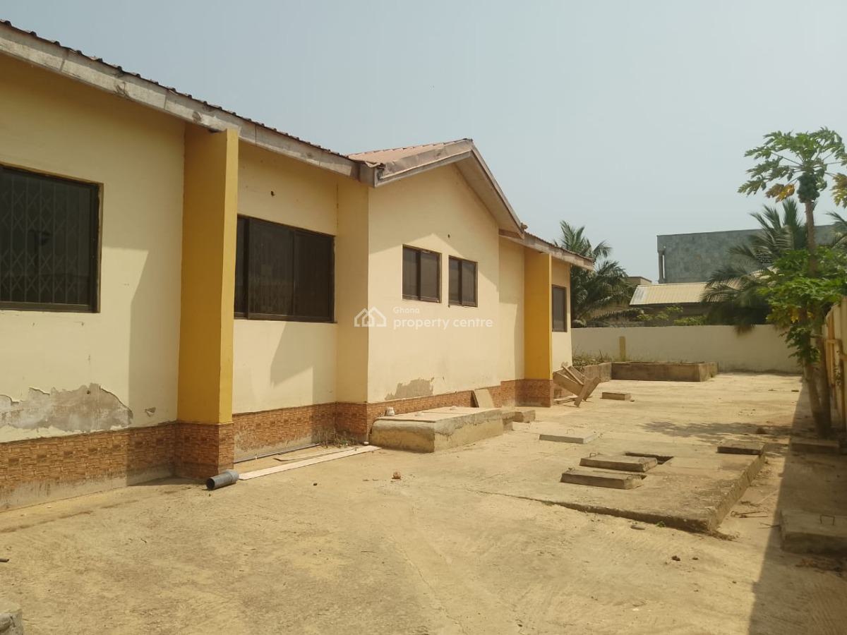 *new 4 Master Brm House on 2 Plots @ Kokrobite*, Kokrobite Dvla Office, Accra Metropolitan, Accra, House for Sale
