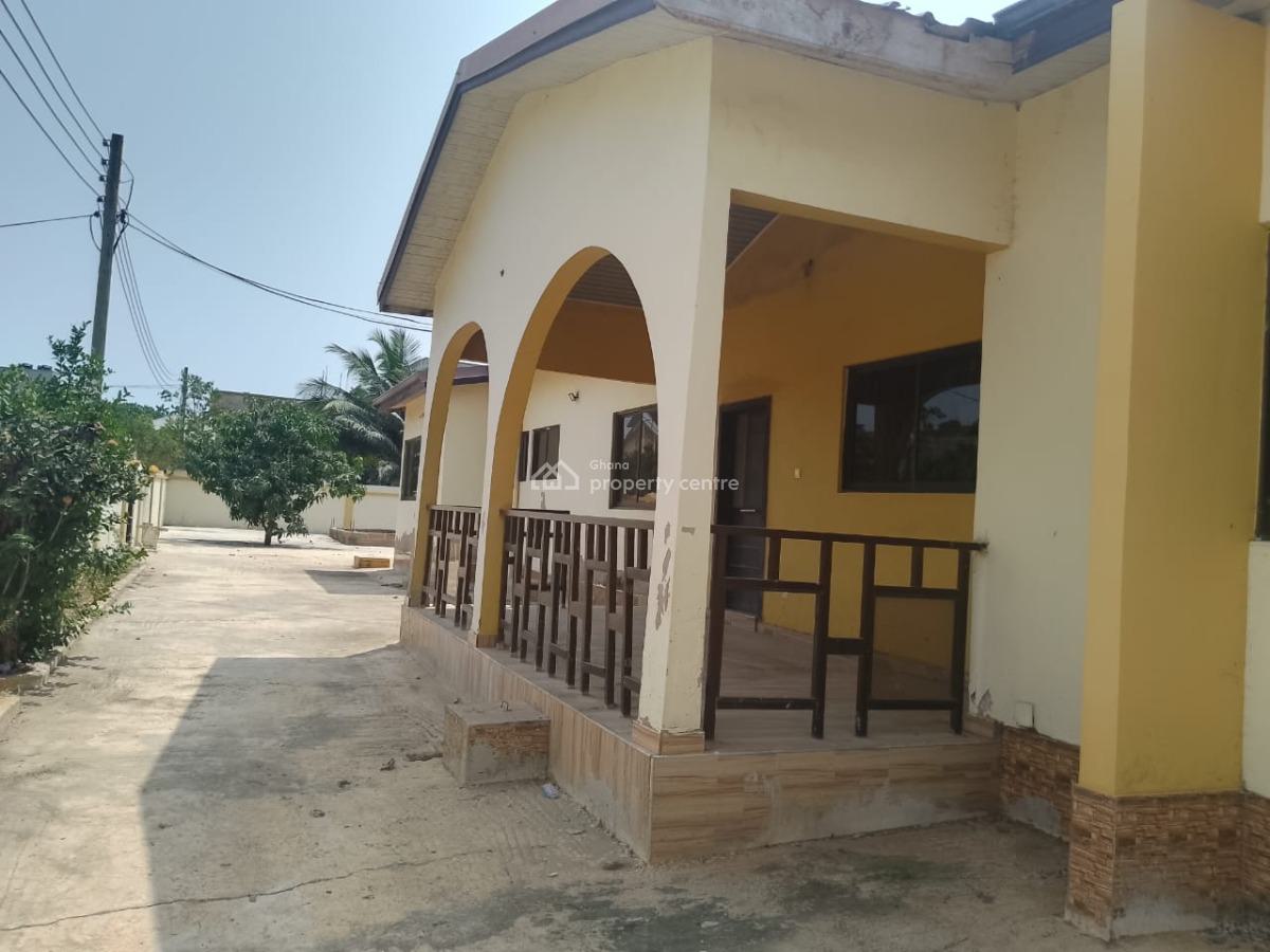*new 4 Master Brm House on 2 Plots @ Kokrobite*, Kokrobite Dvla Office, Accra Metropolitan, Accra, House for Sale