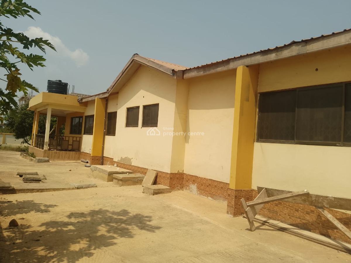 *new 4 Master Brm House on 2 Plots @ Kokrobite*, Kokrobite Dvla Office, Accra Metropolitan, Accra, House for Sale