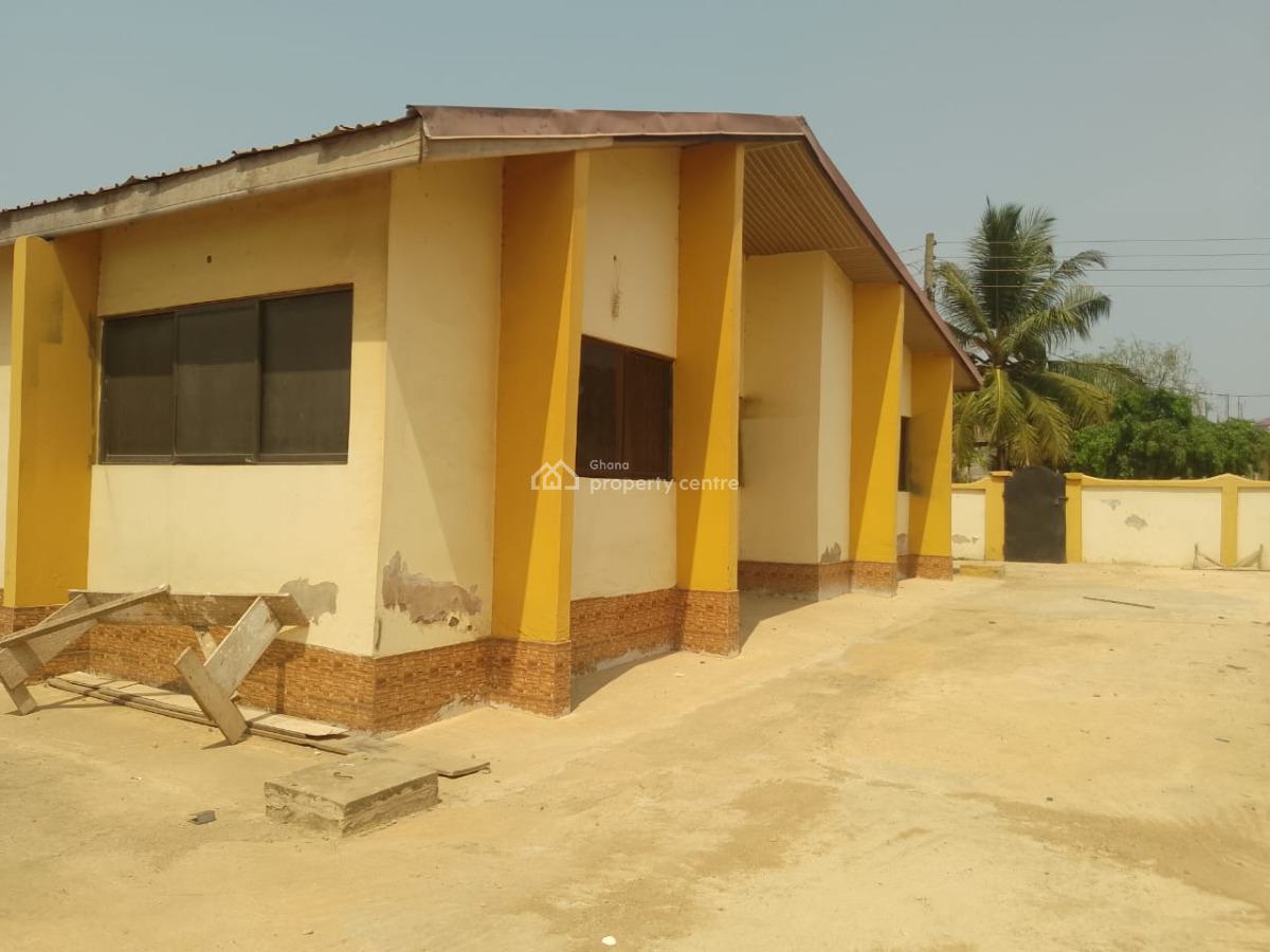 *new 4 Master Brm House on 2 Plots @ Kokrobite*, Kokrobite Dvla Office, Accra Metropolitan, Accra, House for Sale