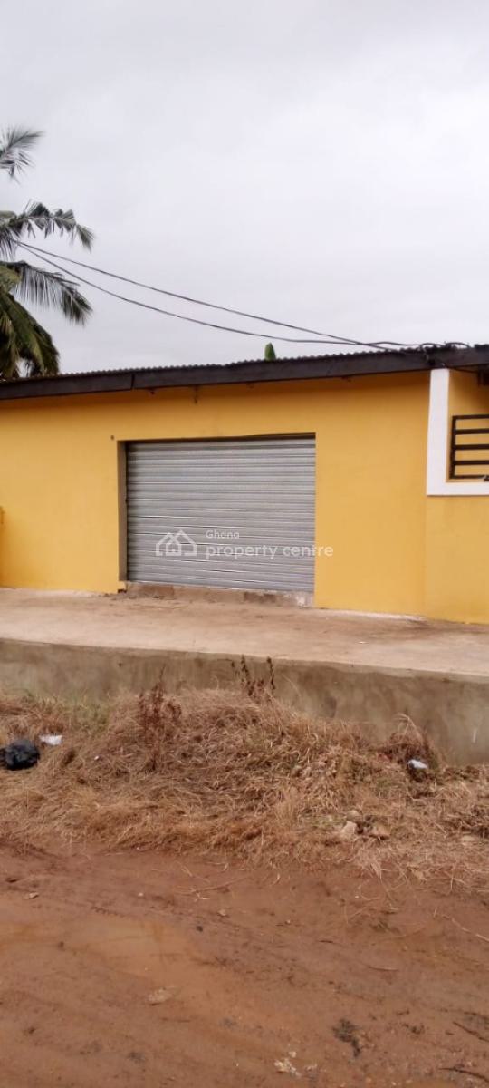 *registered 4brm House with a Store @ Anyaa, Accra*, Anyaa Deeper Life Area, Accra Metropolitan, Accra, House for Sale