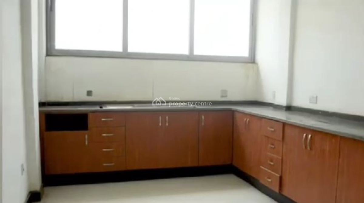 Office Spaces, Show Room and Warehouse. Price Negotiable., Community 25 N1 Highway Dawenya Prampram Road., Community 25, Tema, Accra, Commercial Property for Sale