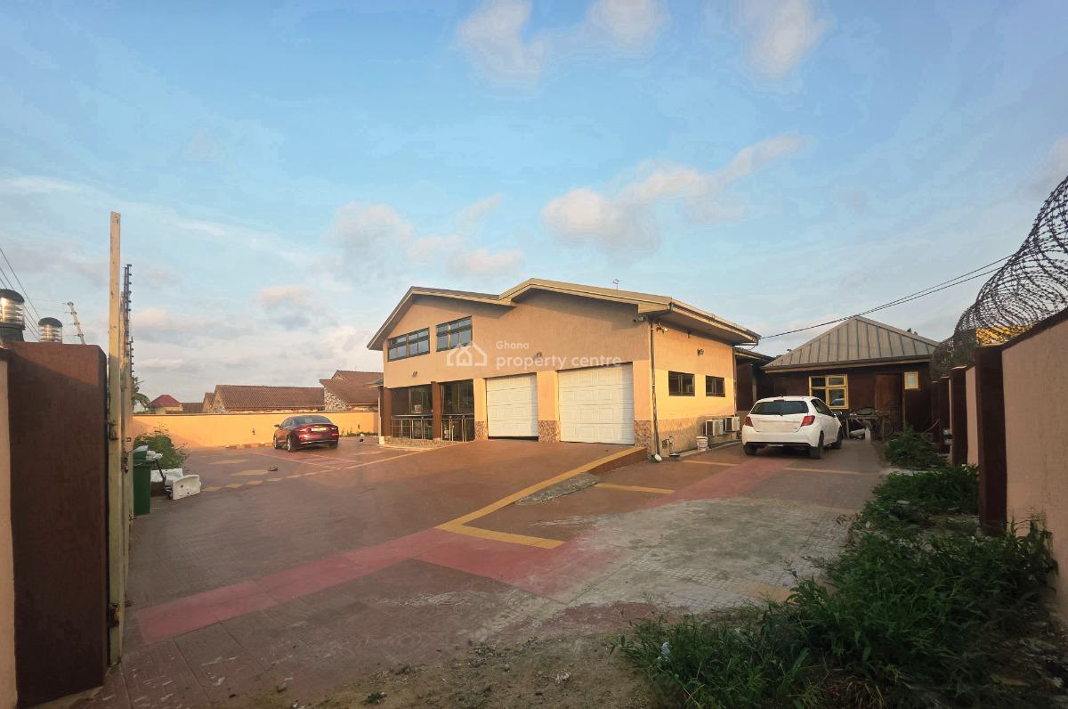 5 Bedroom House with a Spacious Compound and Garage, Spintex, Accra Metropolitan, Accra, House for Sale