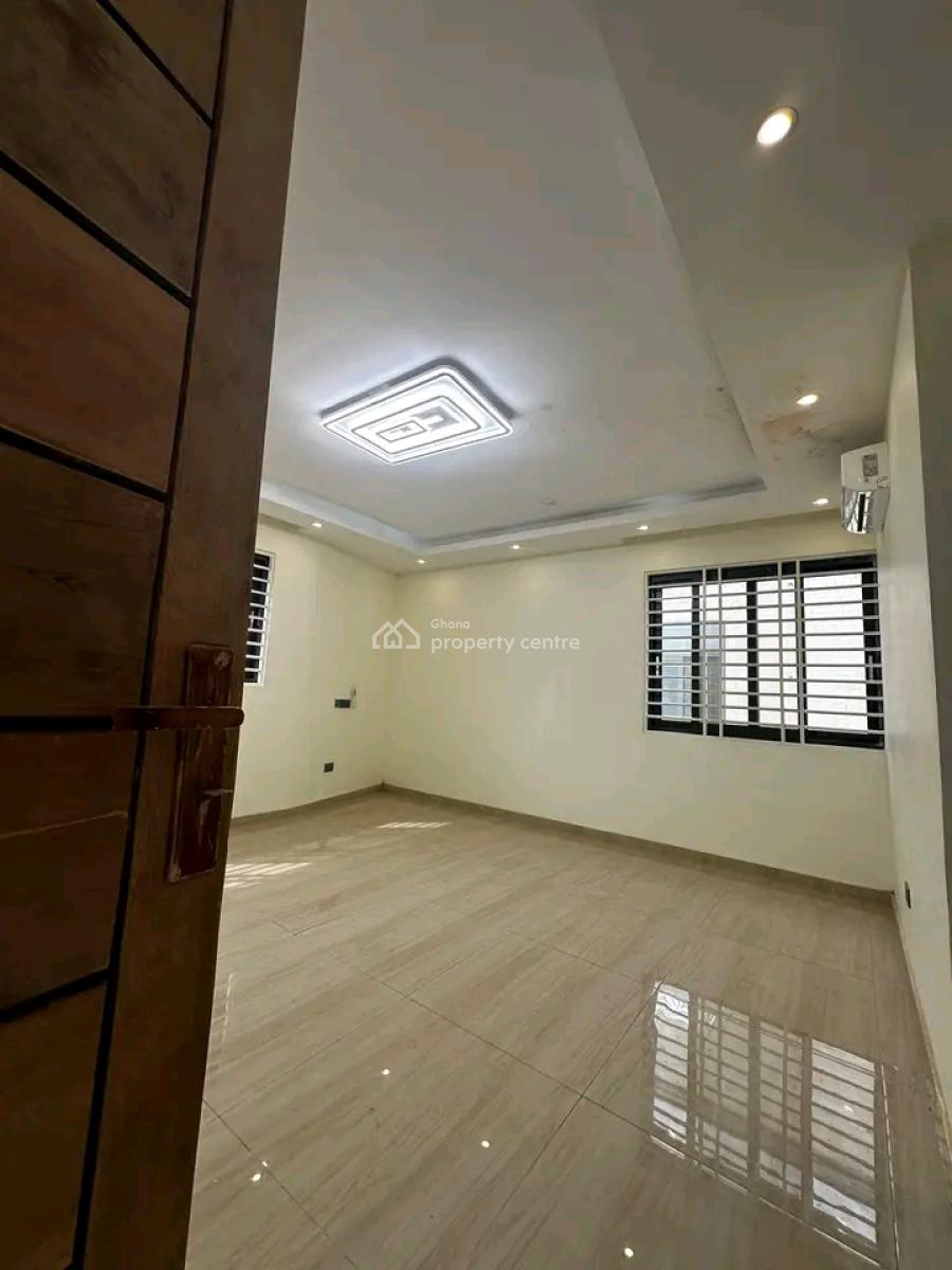 Ultra Modern 5-bedroom Townhouse, West Hill Mall, Ga South Municipal, Accra, Townhouse for Sale