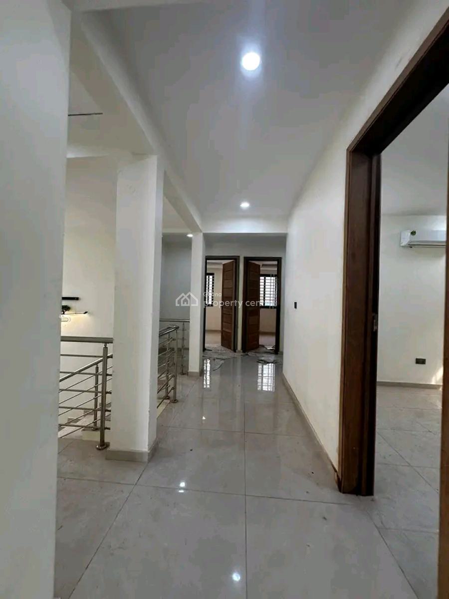 Ultra Modern 5-bedroom Townhouse, West Hill Mall, Ga South Municipal, Accra, Townhouse for Sale