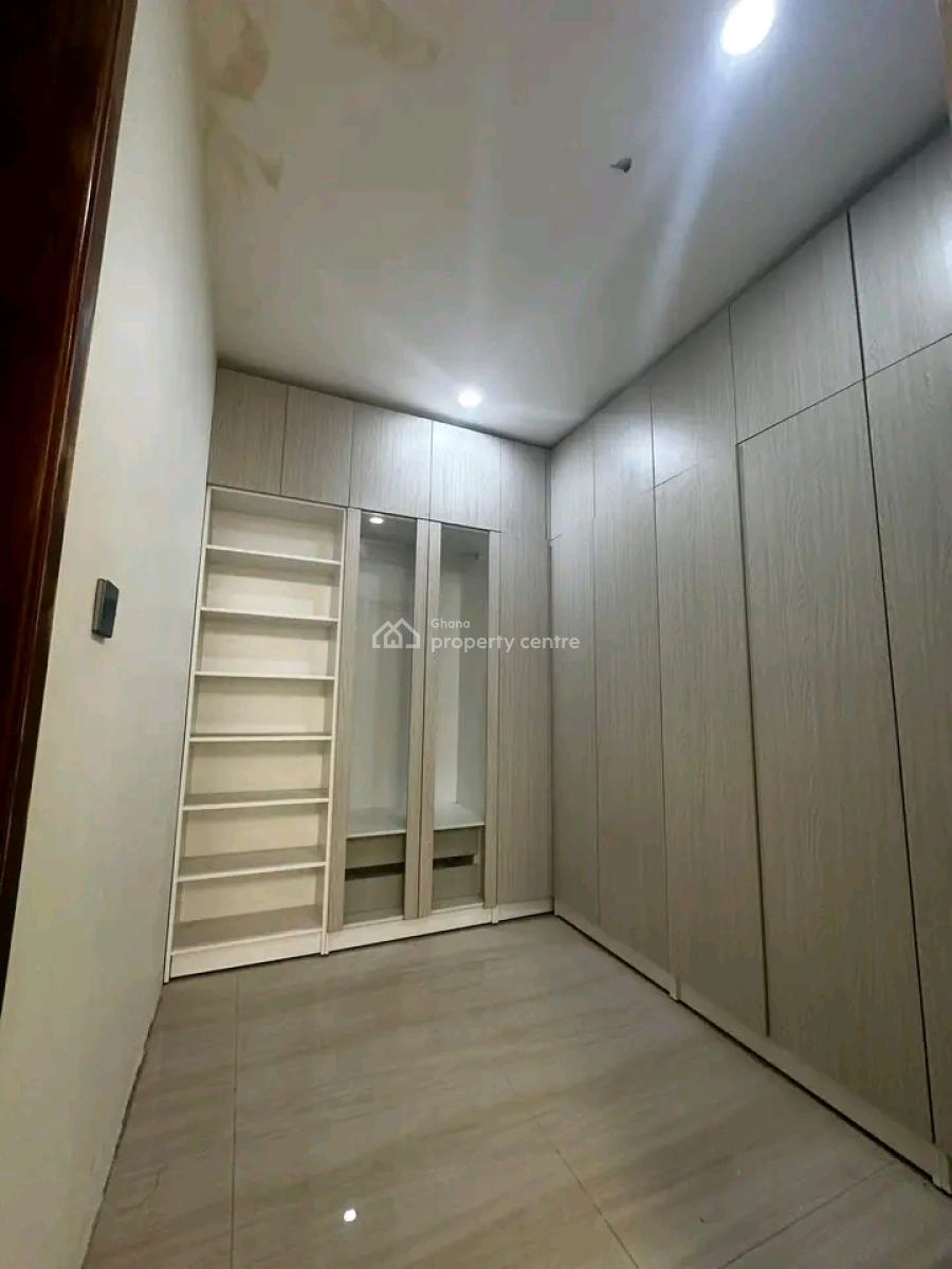 Ultra Modern 5-bedroom Townhouse, West Hill Mall, Ga South Municipal, Accra, Townhouse for Sale