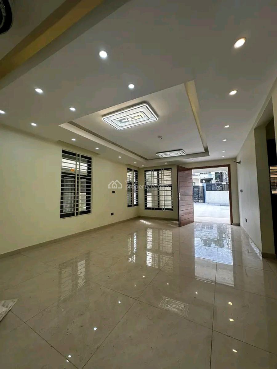 Ultra Modern 5-bedroom Townhouse, West Hill Mall, Ga South Municipal, Accra, Townhouse for Sale