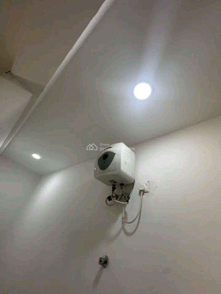 Executive 2-bedroom Apartment, West Hill Mall, Ga South Municipal, Accra, Apartment for Rent
