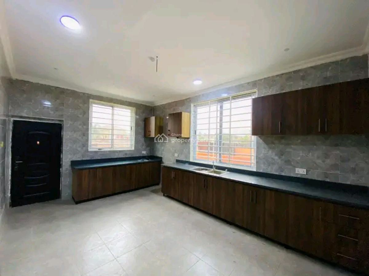 Executive 4-bedroom Townhouse, Malik, Teshie-nungua Estates, Accra, House for Sale