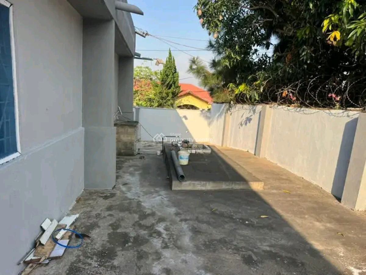 Spacious 4-bedroom House, Tantra Hill, Ga West Municipal, Accra, House for Rent