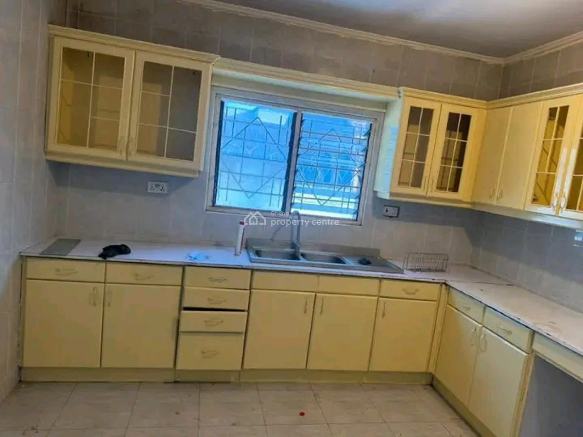 Spacious 4-bedroom House, Tantra Hill, Ga West Municipal, Accra, House for Rent