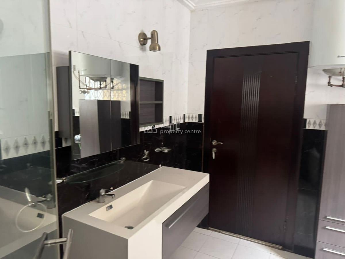 Executive  Gated Community 4-bedroom, Cantonments, Accra, House for Sale