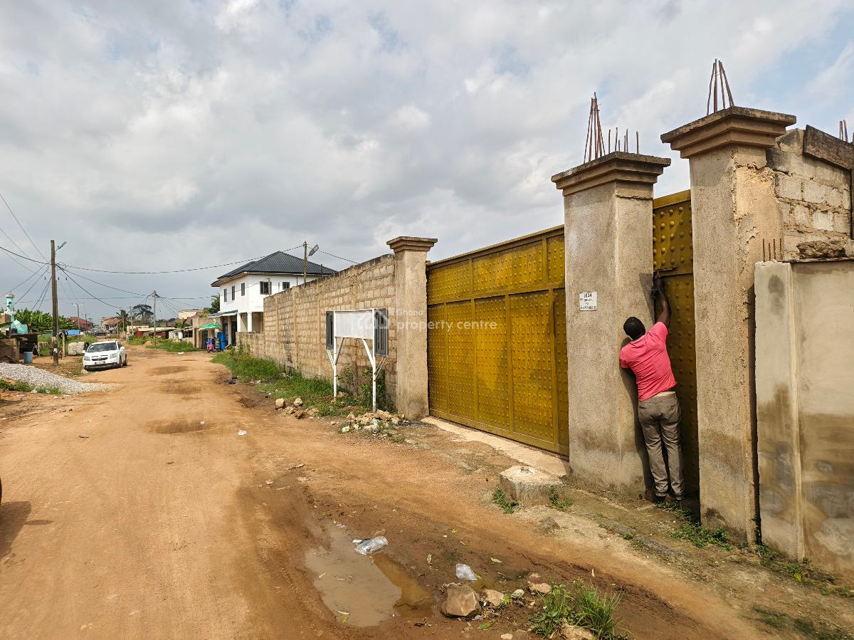 1 Plot of Land Fence Walled, Ashalaja, Ablekuma South, Accra Metropolitan, Accra, Residential Land for Sale