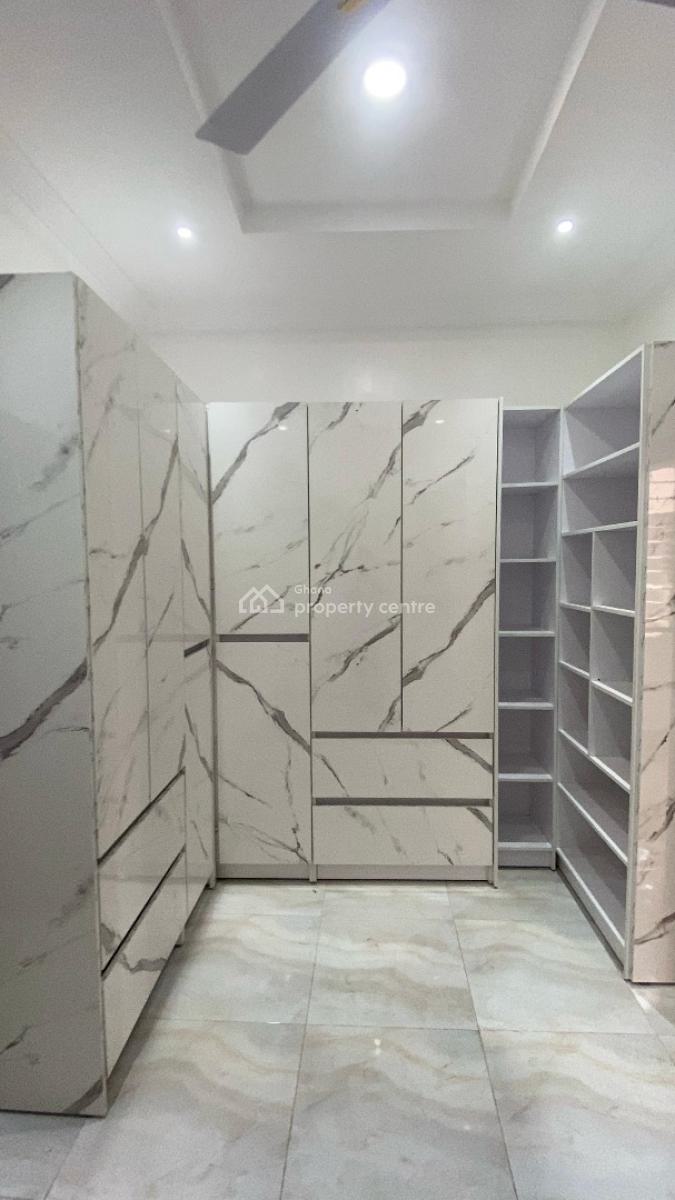 Four Bedroom with Boys Quotes, Focos, Oyarifa, La Nkwantanang Madina Municipal, Accra, Detached Duplex for Sale