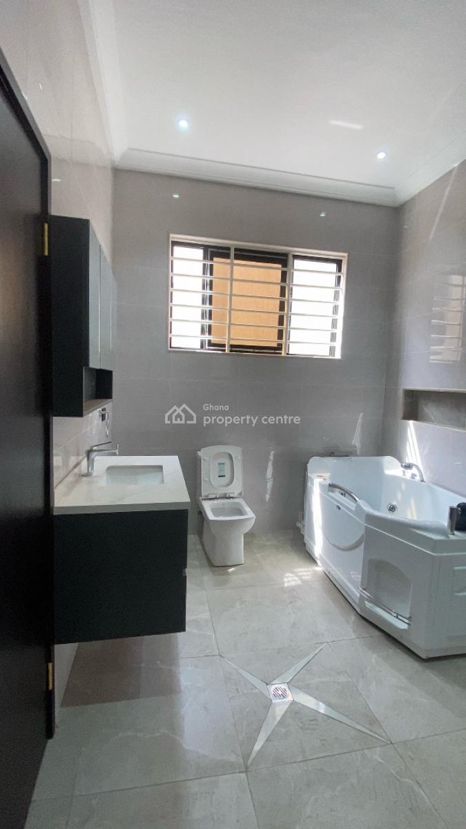 Four Bedroom with Boys Quotes, Focos, Oyarifa, La Nkwantanang Madina Municipal, Accra, Detached Duplex for Sale