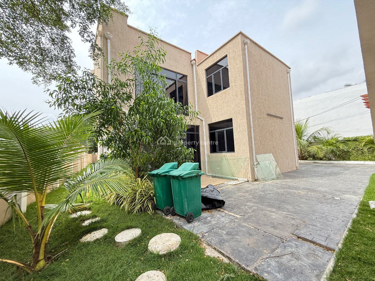 4 Bedroom Townhouse in a Gated Community, North Labone, Cantonments, Accra, Townhouse for Sale