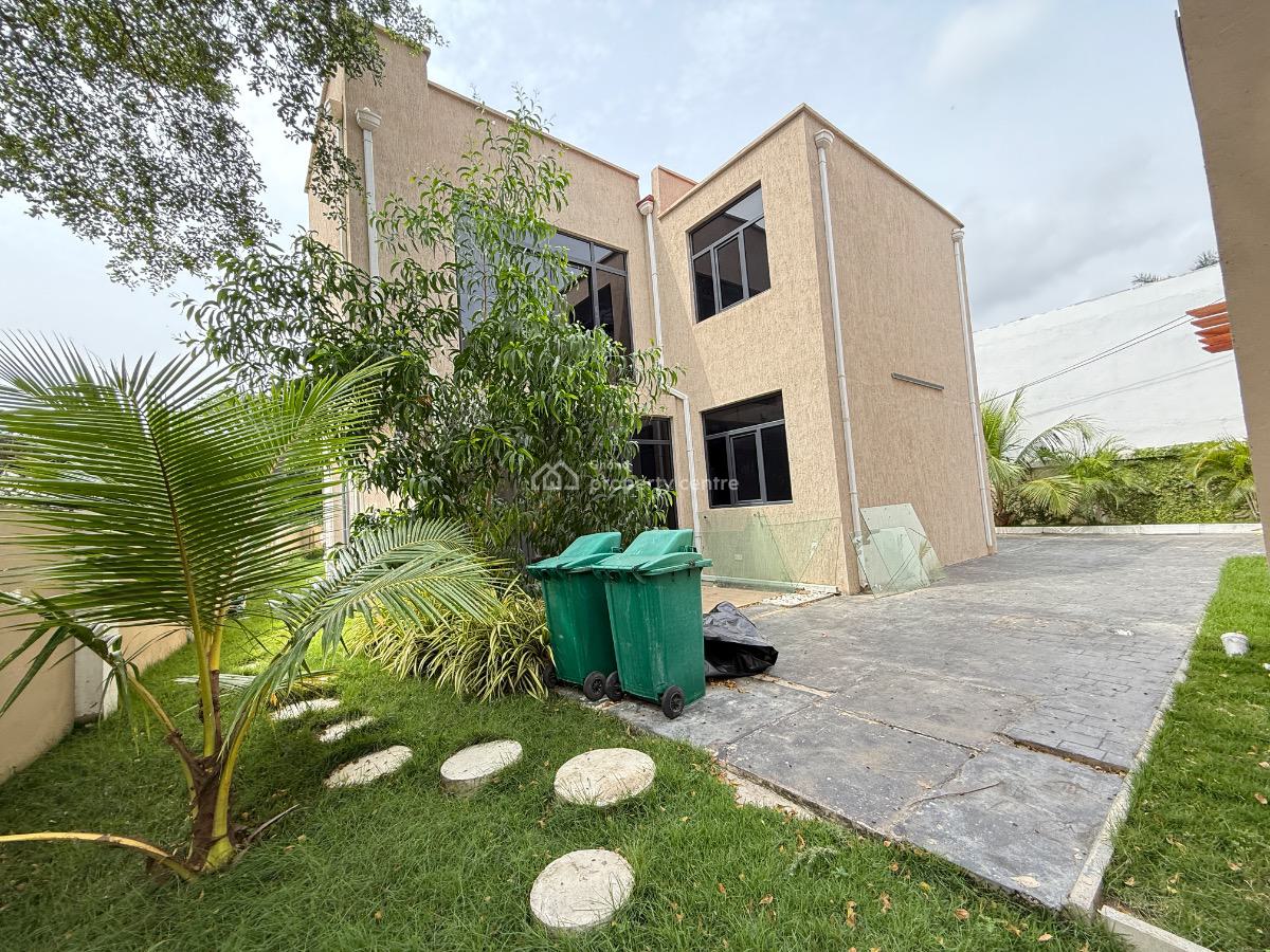 4 Bedroom Townhouse in a Gated Community, North Labone, Cantonments, Accra, Townhouse for Sale
