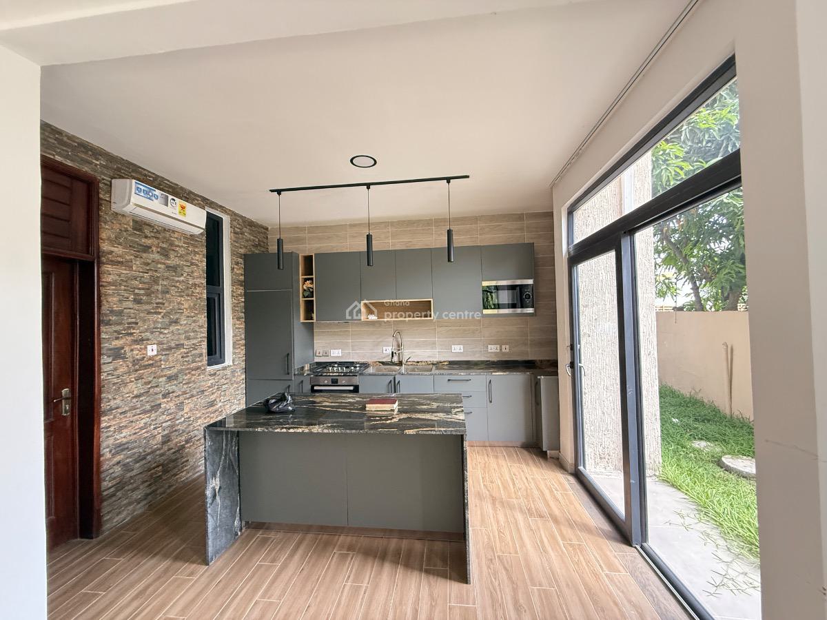 4 Bedroom Townhouse in a Gated Community, North Labone, Cantonments, Accra, Townhouse for Sale