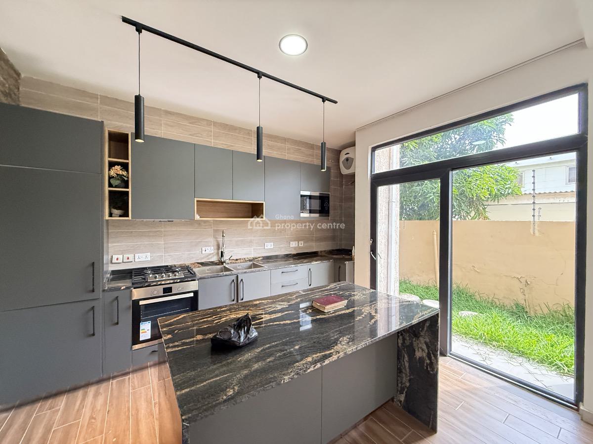 4 Bedroom Townhouse in a Gated Community, North Labone, Cantonments, Accra, Townhouse for Sale