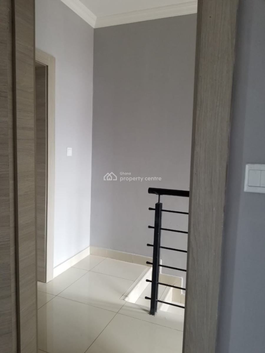 2 Bedroom Semi-furnished Terrace House, The Greens Estate, Community 25, Tema, Accra, Townhouse for Rent