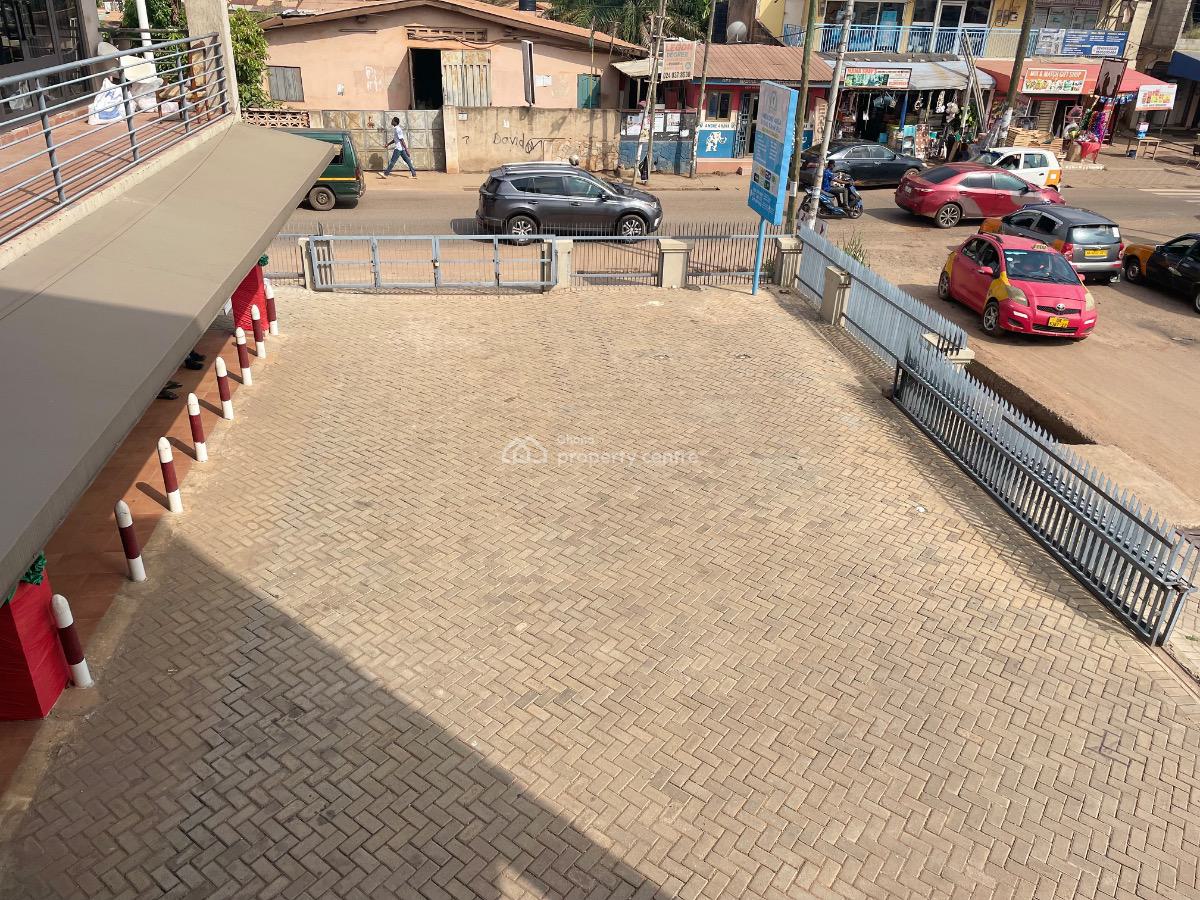 Double Shop, Taxi Rank, Madina, La Nkwantanang Madina Municipal, Accra, Commercial Property for Rent