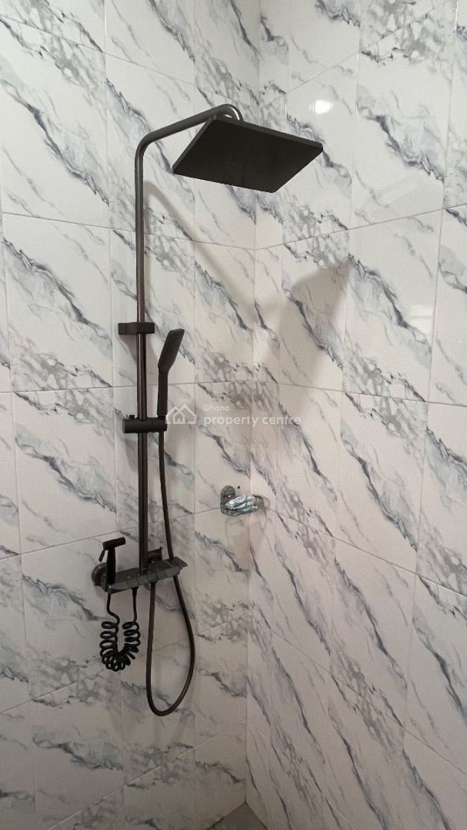 Spacious Rooftop Studio, Global Street, Ashaley Botwe, Adenta Municipal, Accra, Single Room Self Contained Short Let