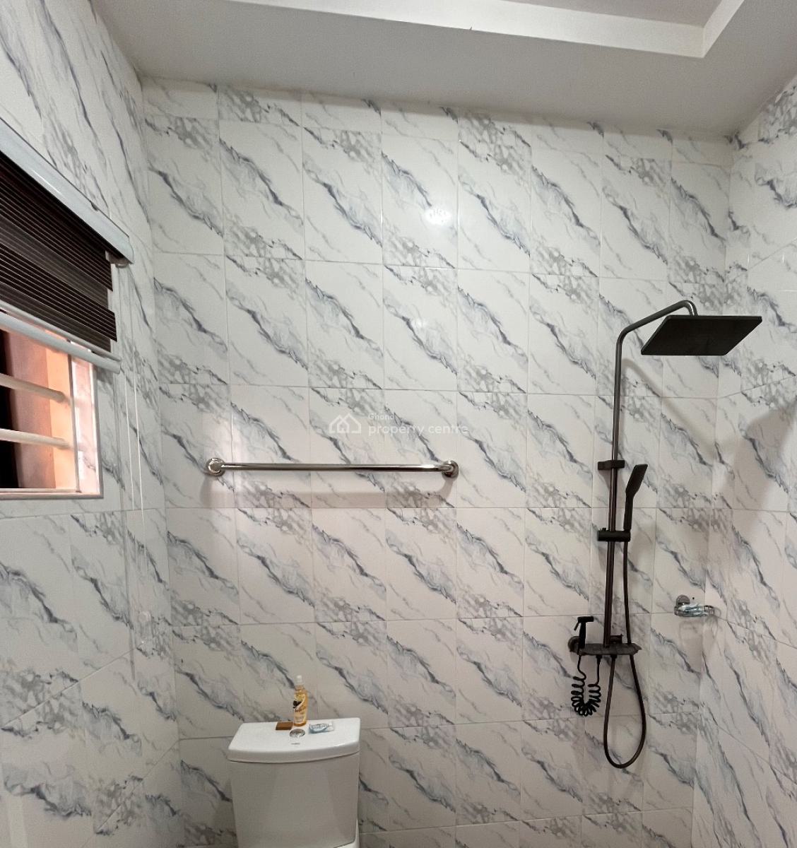 Spacious Rooftop Studio, Global Street, Ashaley Botwe, Adenta Municipal, Accra, Single Room Self Contained Short Let