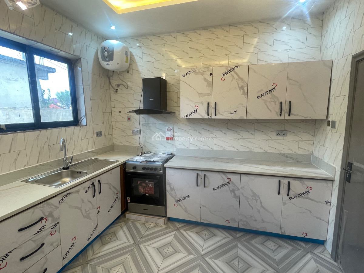 2 Bedroom Semi Furnished Apartment, Ogbojo New Market, Ogbojo, Adenta Municipal, Accra, Apartment for Rent