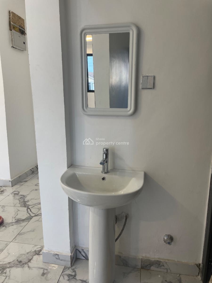 2 Bedroom Semi Furnished Apartment, Ogbojo New Market, Ogbojo, Adenta Municipal, Accra, Apartment for Rent