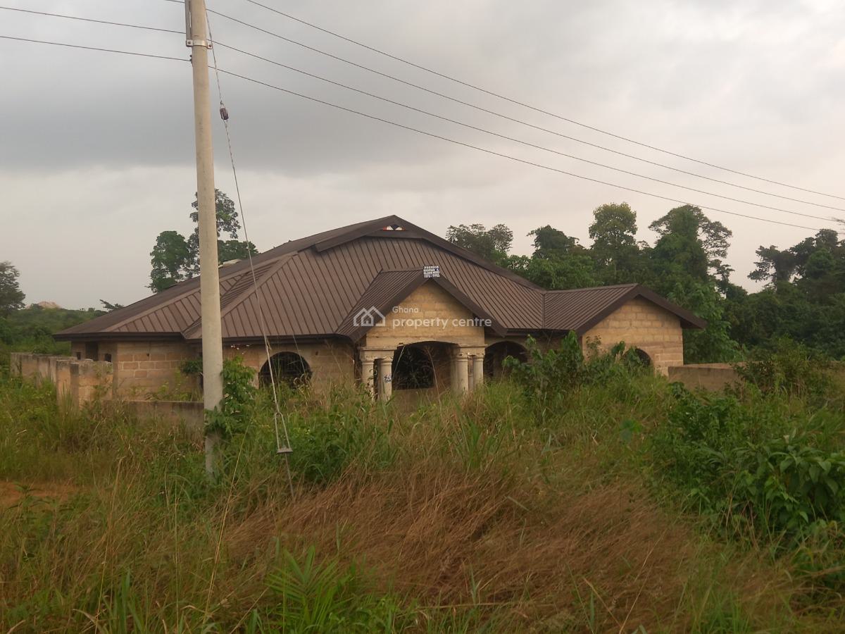 5 Bedrooms  ( Fully Fence Walled), Adwumakaase Kese, Near Fawoade Mampongteng ., Kumasi Metropolitan, Ashanti, House for Sale