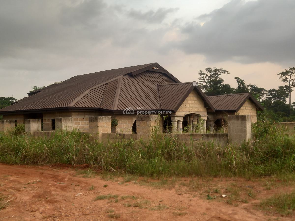5 Bedrooms  ( Fully Fence Walled), Adwumakaase Kese, Near Fawoade Mampongteng ., Kumasi Metropolitan, Ashanti, House for Sale