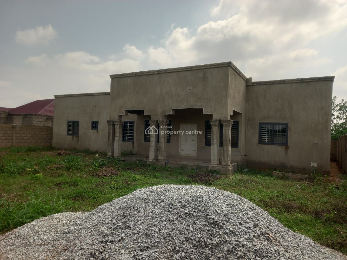 4 Bedrooms, Near  Akom Kodie Buoho, Kumasi Metropolitan, Ashanti, House for Sale