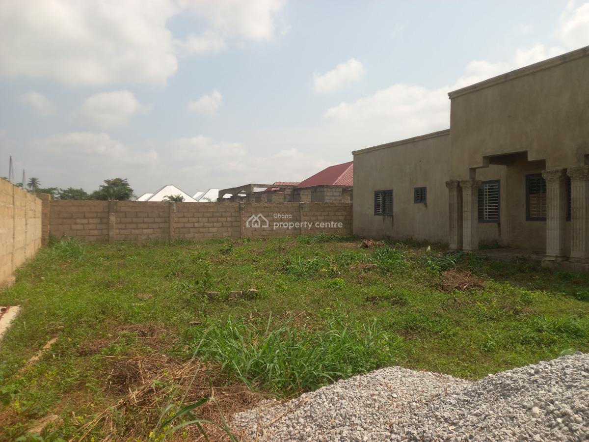 4 Bedrooms, Near  Akom Kodie Buoho, Kumasi Metropolitan, Ashanti, House for Sale