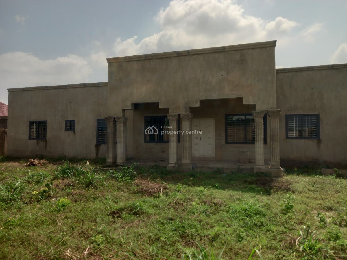 4 Bedrooms, Near  Akom Kodie Buoho, Kumasi Metropolitan, Ashanti, House for Sale