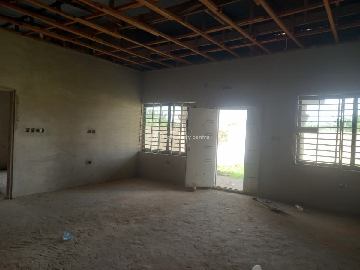 4 Bedrooms, Near  Akom Kodie Buoho, Kumasi Metropolitan, Ashanti, House for Sale