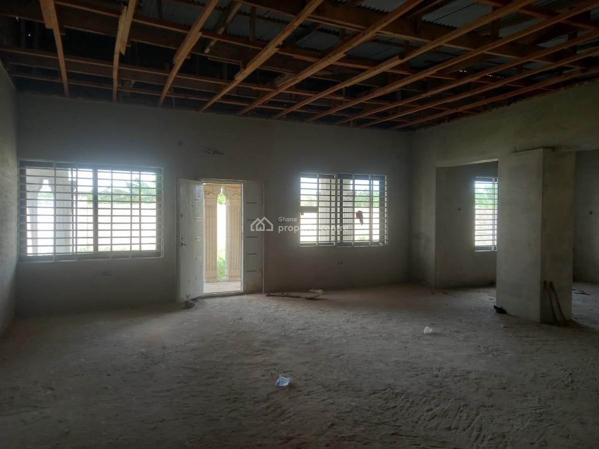 4 Bedrooms, Near  Akom Kodie Buoho, Kumasi Metropolitan, Ashanti, House for Sale