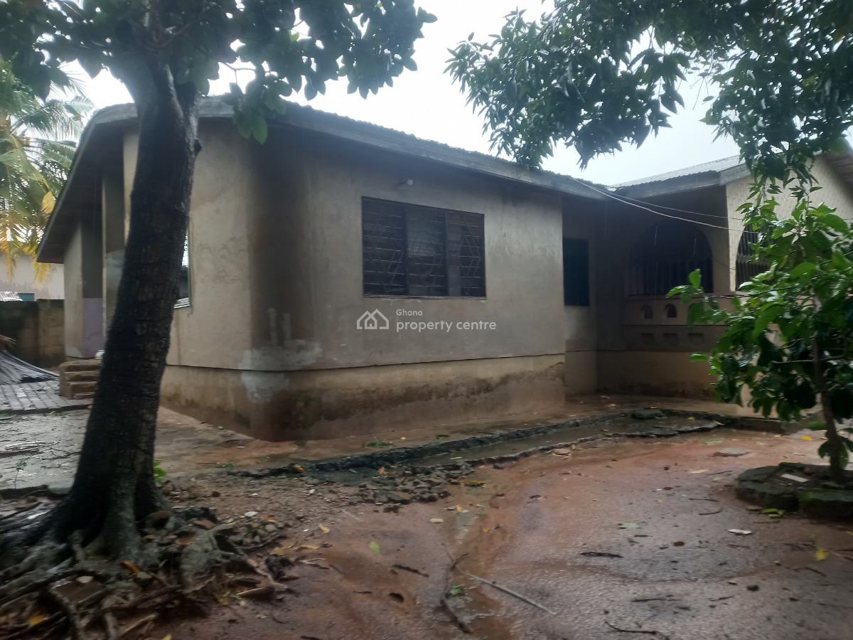 6 Bedrooms  ( 3rd House From Main Highway ), Owhim Amanfrom, on Abrepo Road., Kumasi Metropolitan, Ashanti, House for Sale