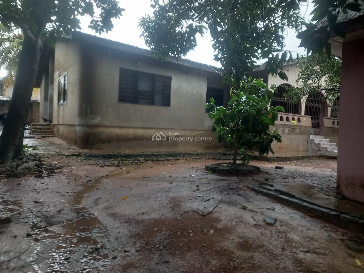 6 Bedrooms  ( 3rd House From Main Highway ), Owhim Amanfrom, on Abrepo Road., Kumasi Metropolitan, Ashanti, House for Sale