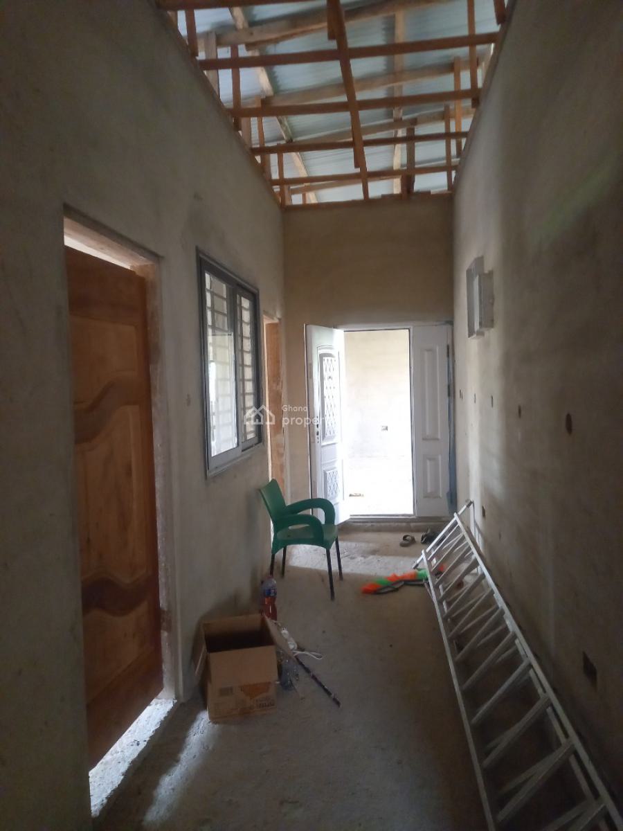 4 Bedrooms, Akom, on Offinso Ahenkro Road., Afigya-kwabre, Ashanti, House for Sale