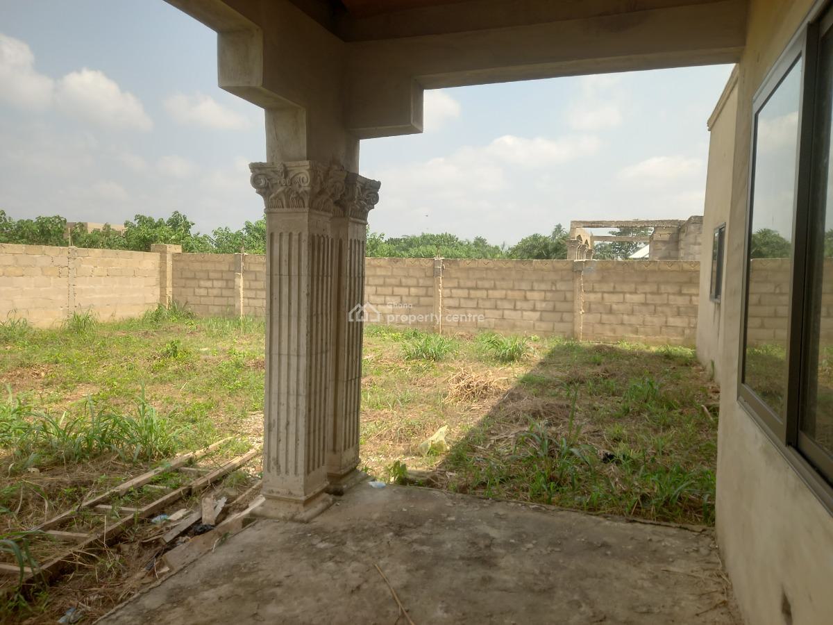 4 Bedrooms, Akom, on Offinso Ahenkro Road., Afigya-kwabre, Ashanti, House for Sale