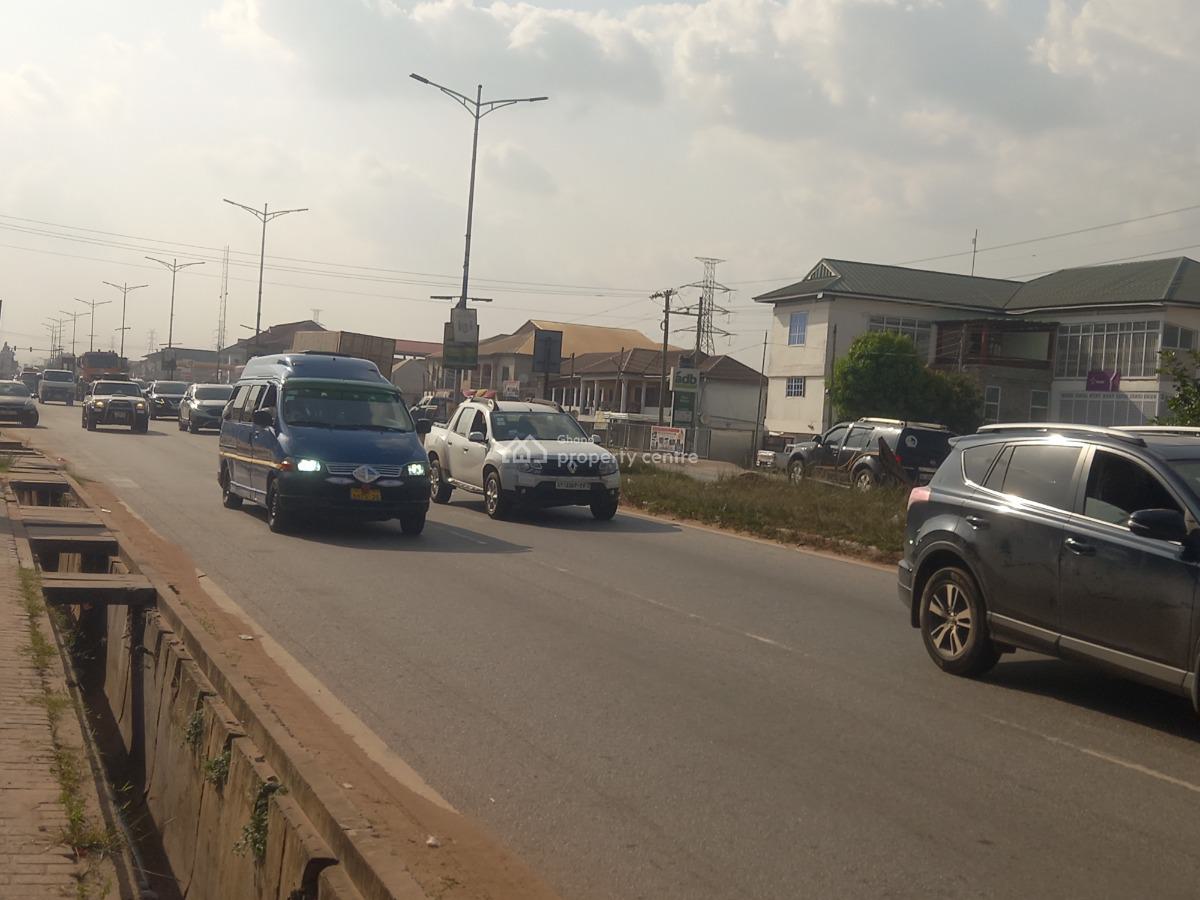 Land / Plot   ( Highway Road Side), Ejisu,  Highway Road Side., Ejisu-juaben Municipal, Ashanti, Land for Sale