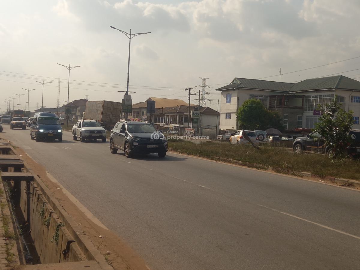 Land / Plot   ( Highway Road Side), Ejisu,  Highway Road Side., Ejisu-juaben Municipal, Ashanti, Land for Sale