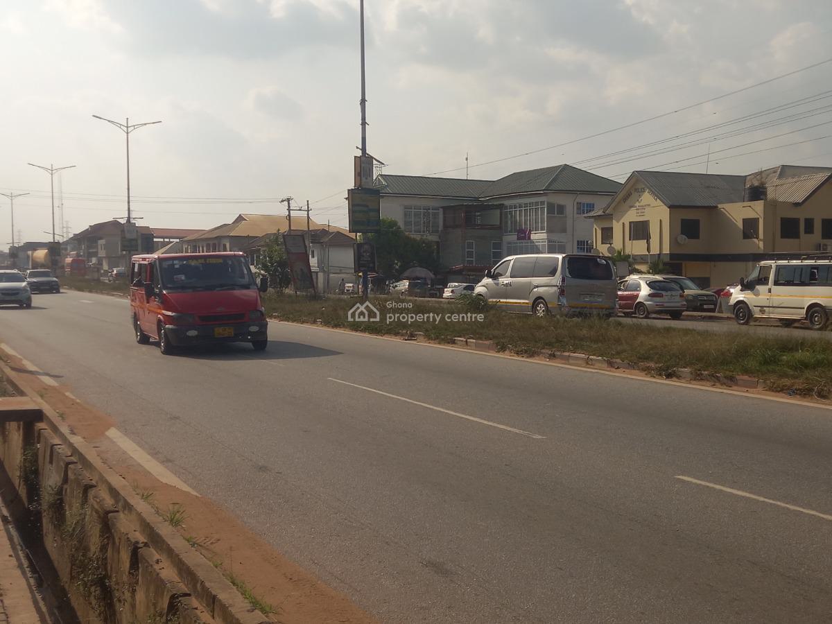 Land / Plot   ( Highway Road Side), Ejisu,  Highway Road Side., Ejisu-juaben Municipal, Ashanti, Land for Sale