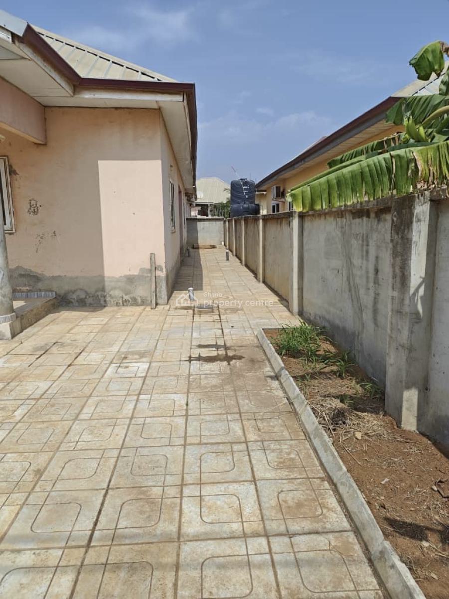 3 Bedrooms at Tema Community 25, Community 25 Adom Estate, Dawhenya, Tema, Accra, Detached Bungalow for Sale