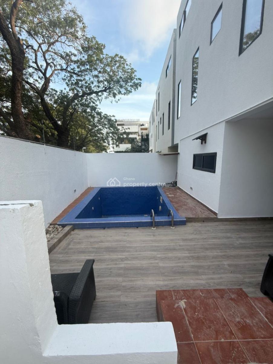 Executive  Semi-furnished 5 Bedroom, Cantonments, Accra, Townhouse for Rent