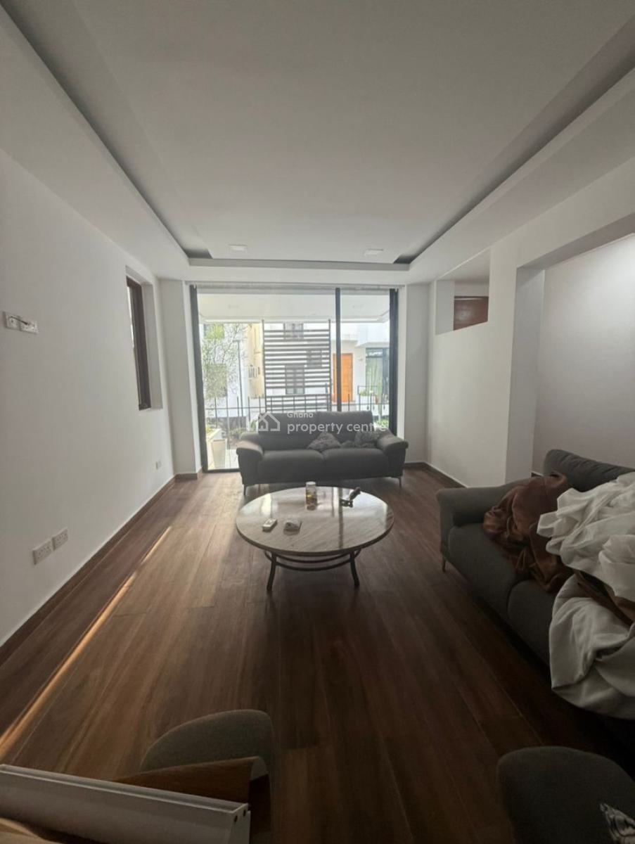 Executive  Semi-furnished 5 Bedroom, Cantonments, Accra, Townhouse for Rent