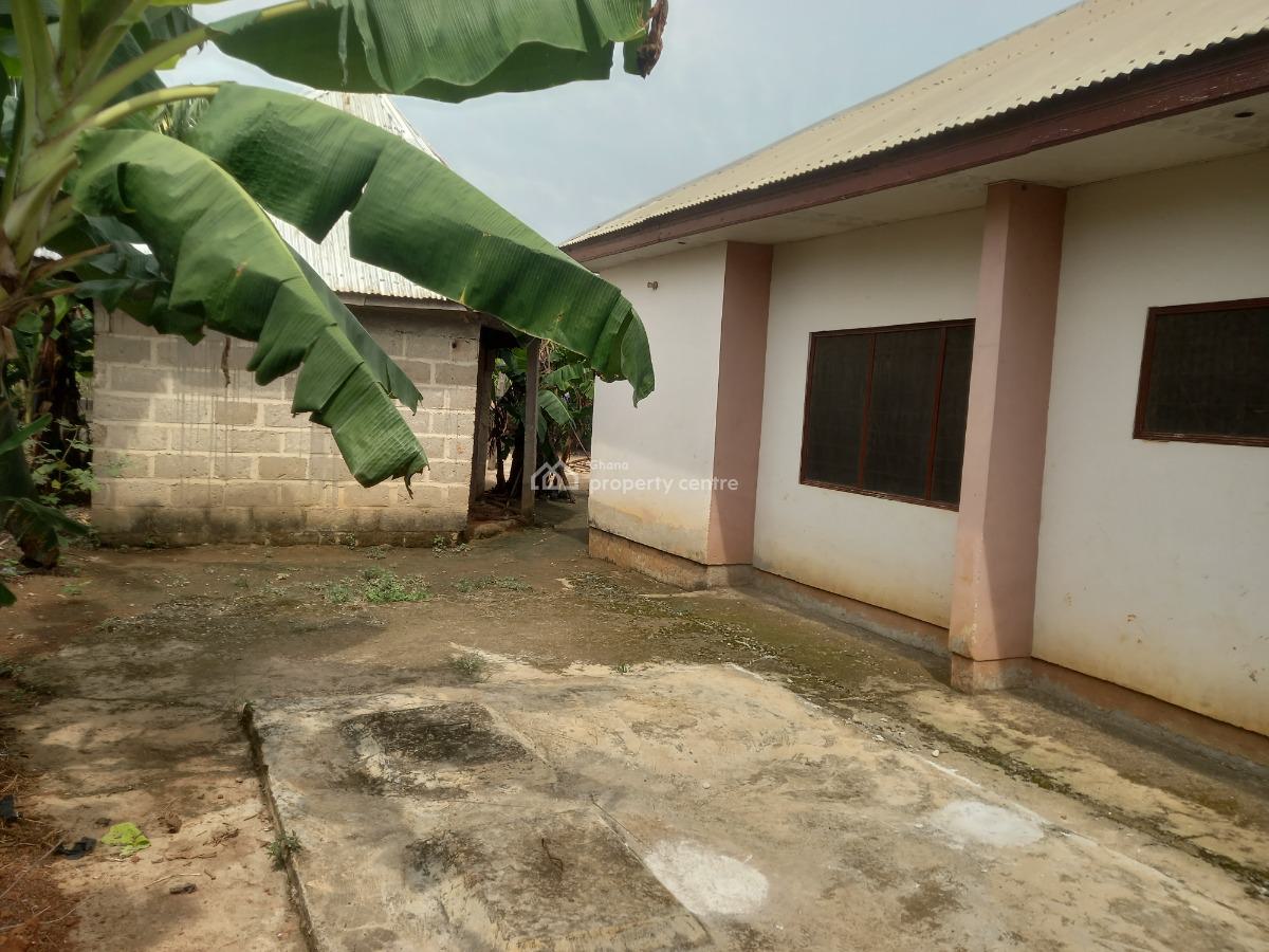 4 Bedrooms, Asonomaso Nkwanta ( Safo). on Pankrono Mampongteng Road., Kumasi Metropolitan, Ashanti, House for Sale