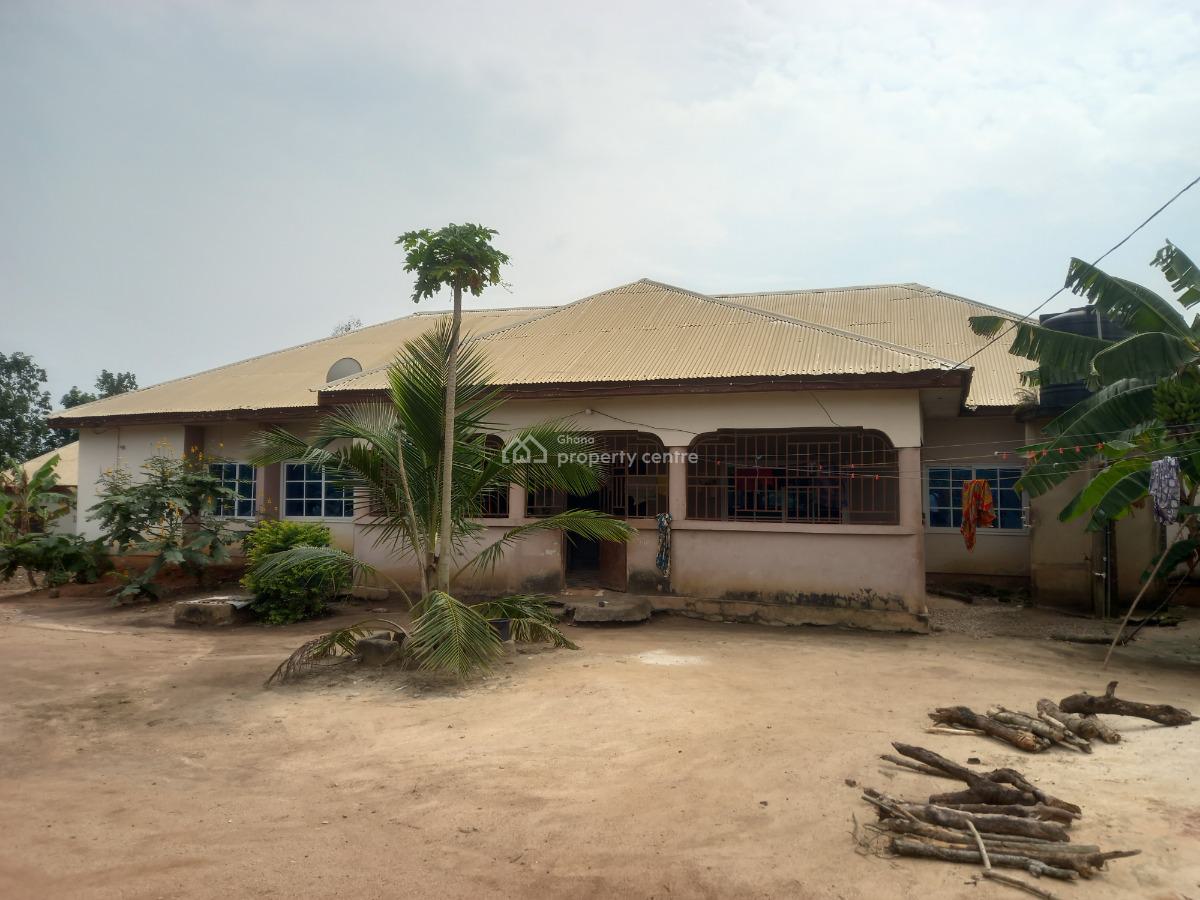 4 Bedrooms, Asonomaso Nkwanta ( Safo). on Pankrono Mampongteng Road., Kumasi Metropolitan, Ashanti, House for Sale