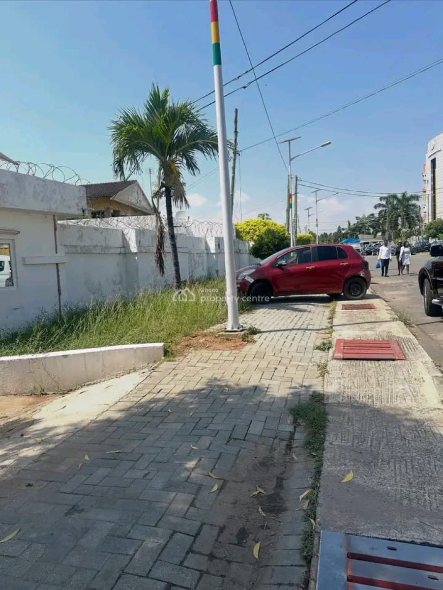 0.33 Acres of Land @ East Cantonment, Cantonments, Accra, Mixed-use Land for Sale
