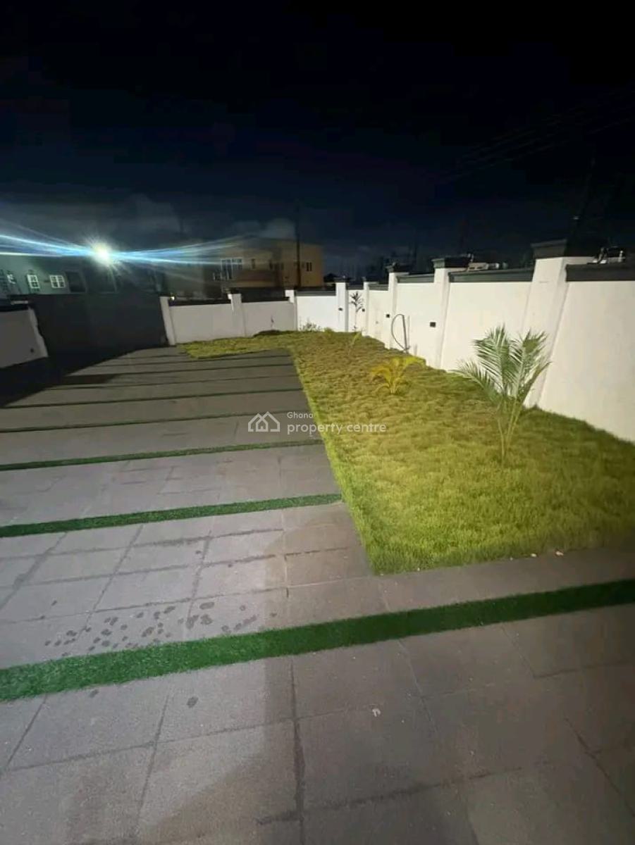 Executive 4-bedroom Townhouse @ Burma Hill, Burma Hill, Tse Addo, Accra, Townhouse for Sale